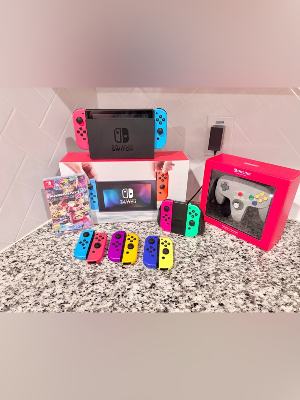Nintendo Switch Console, Mario Kart 8, Controllers, N64 Wireless Controller - Picture 3 of 9